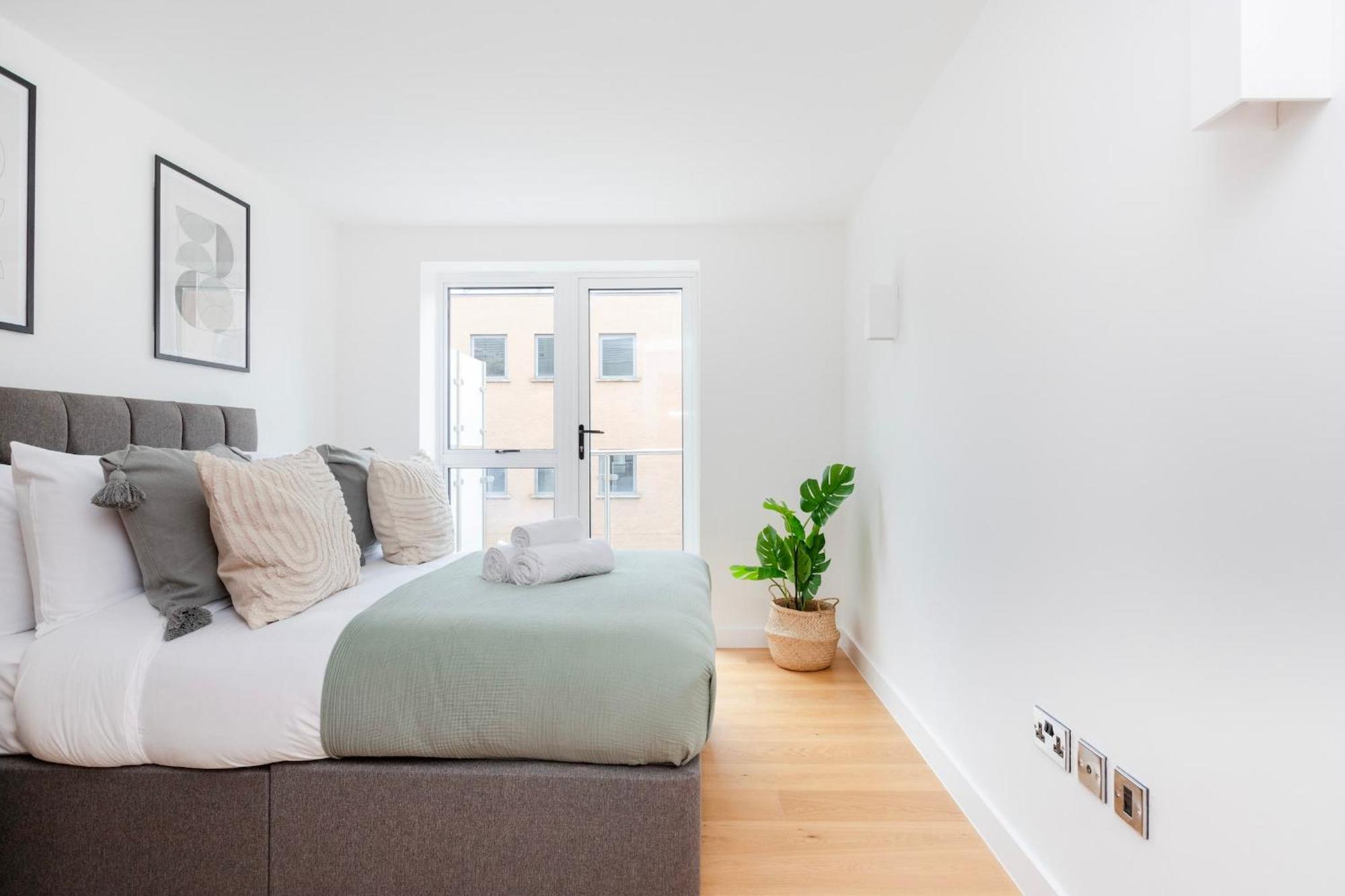 Fitzrovia & Soho - 2Br With Balcony - Cityapartmentstay Londra Esterno foto