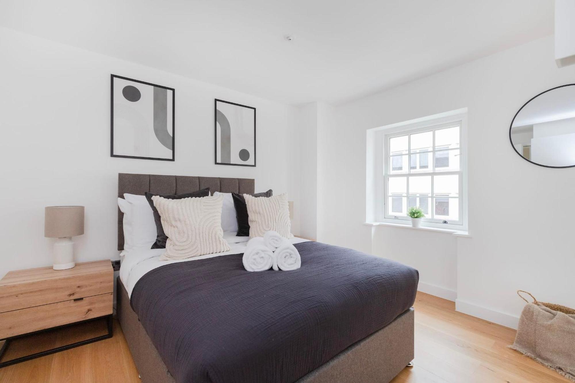Fitzrovia & Soho - 2Br With Balcony - Cityapartmentstay Londra Esterno foto