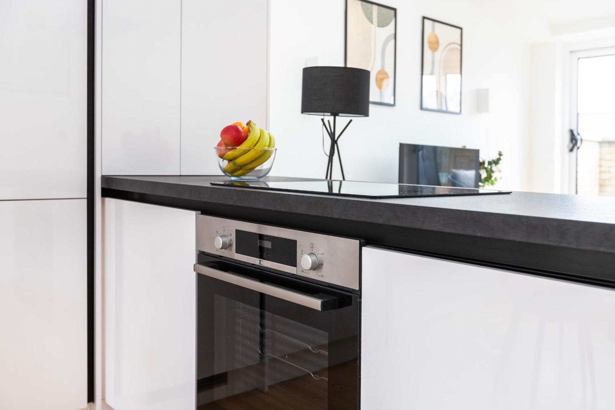 Fitzrovia & Soho - 2Br With Balcony - Cityapartmentstay Londra Esterno foto