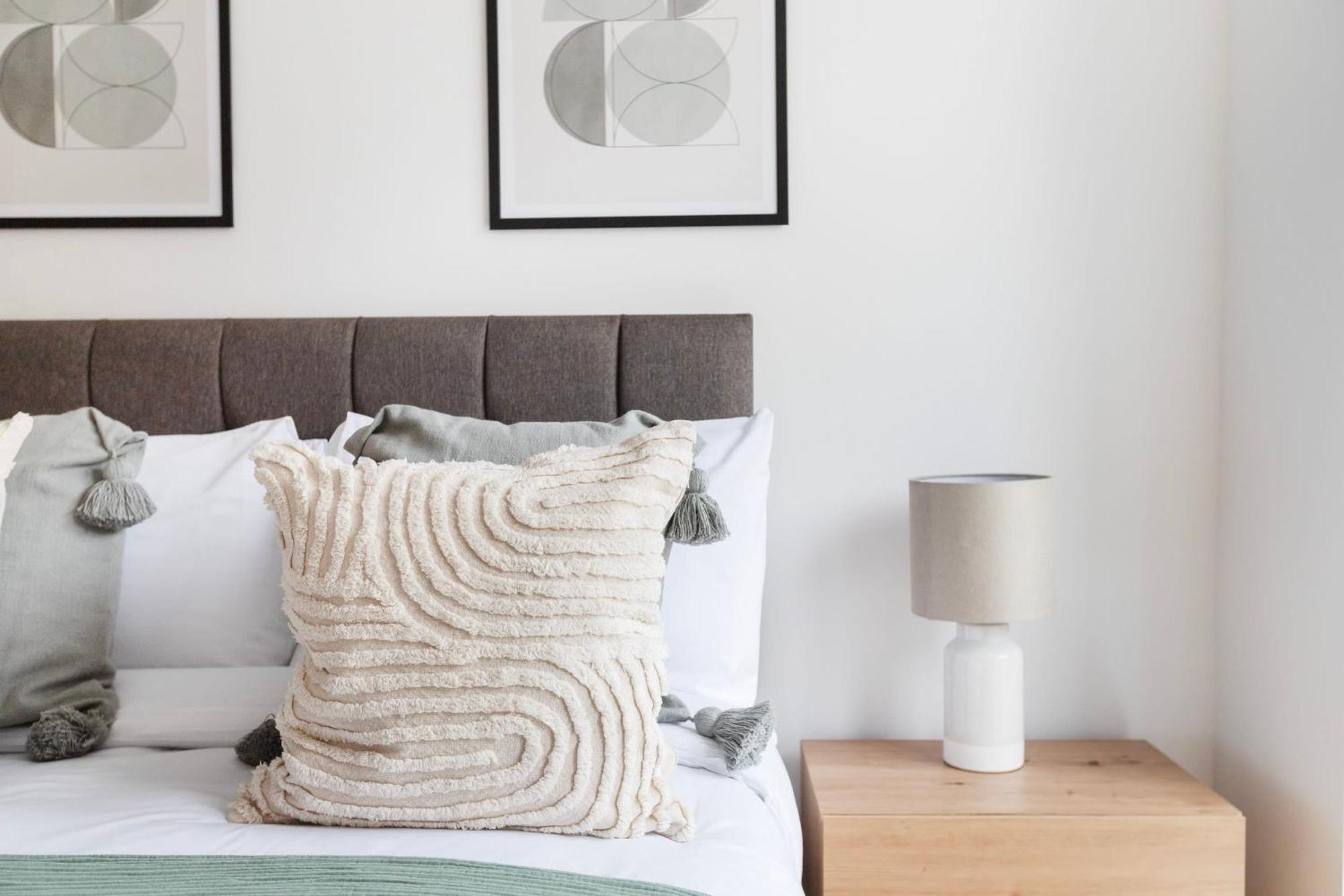Fitzrovia & Soho - 2Br With Balcony - Cityapartmentstay Londra Esterno foto