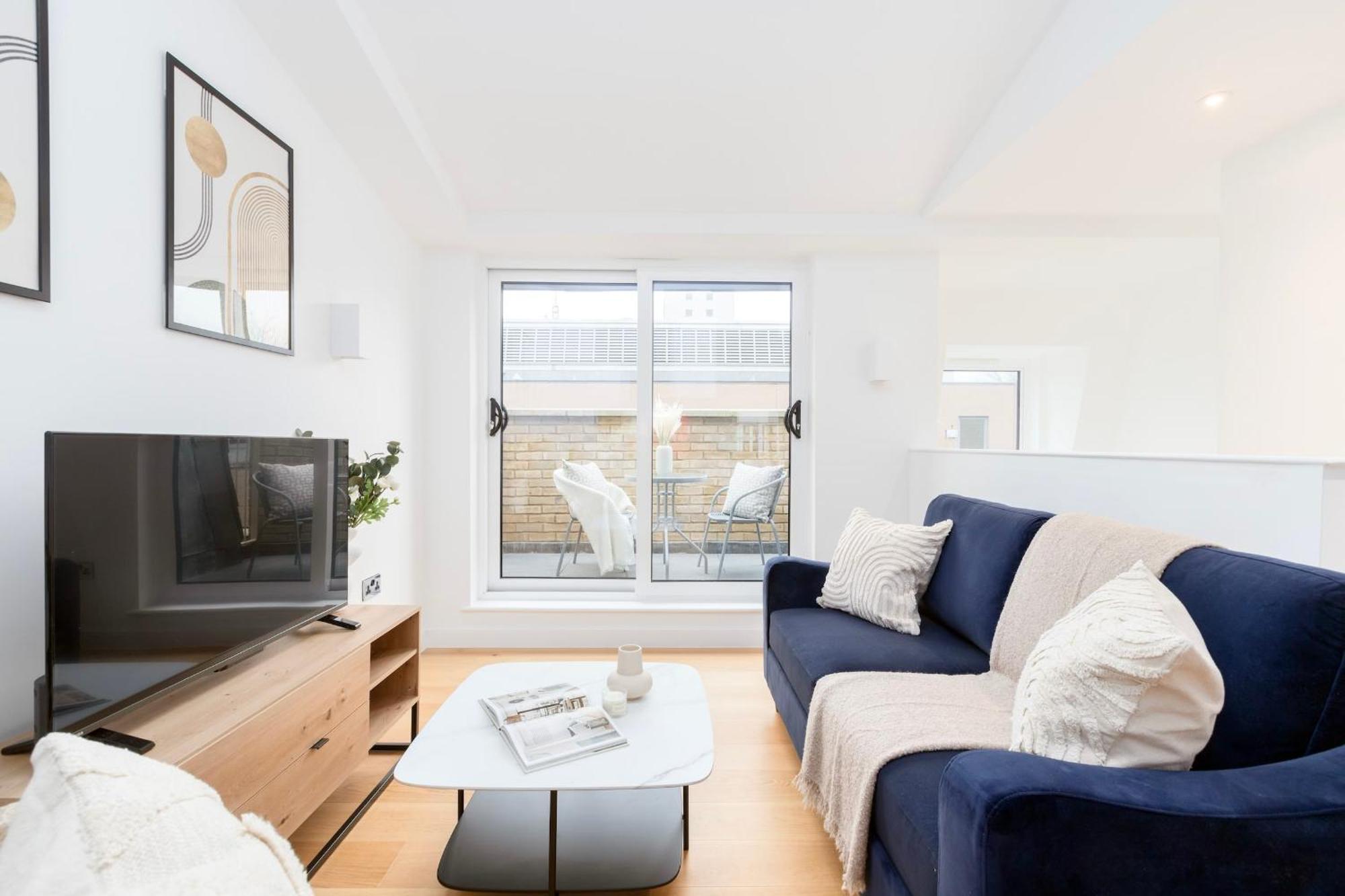Fitzrovia & Soho - 2Br With Balcony - Cityapartmentstay Londra Esterno foto